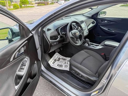 Used 2024 Chevrolet Malibu LT FWD image 11