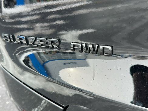 Certified 2025 Chevrolet Blazer RS w/ Driver Confidence II Package image 12