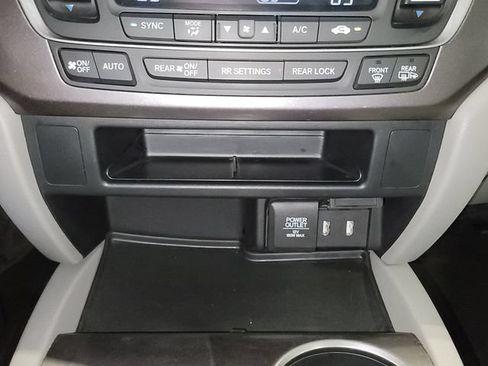 Used 2018 Honda Pilot EX image 31