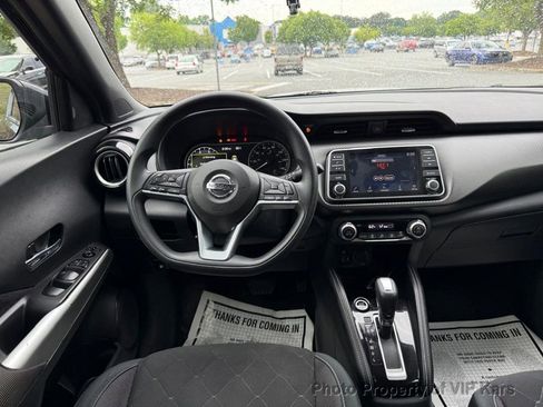Used 2020 Nissan Kicks SV FWD image 16