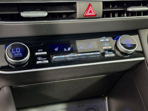 Certified 2023 Hyundai Sonata SEL w/ Convenience Package image 18