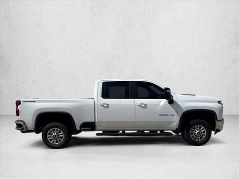 Used 2021 Chevrolet Silverado 2500 LT AWD/4WD image 4