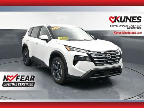 Used 2024 Nissan Rogue SV FWD image 1