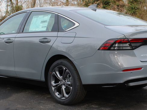 New 2025 Honda Accord EX-L image 7