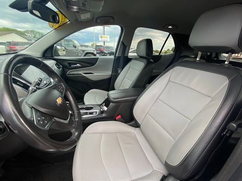 Used 2018 Chevrolet Equinox Premier image 32