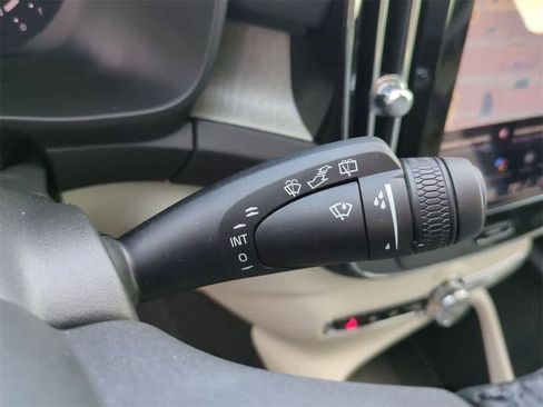 New 2026 Volvo XC40 B5 Plus w/ Protection Package Premier image 18