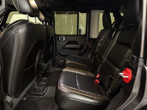 Used 2021 Jeep Wrangler Unlimited Sahara image 16