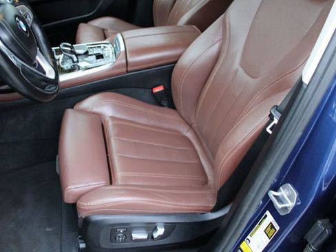 Used 2020 BMW X7 xDrive40i w/ Premium Package image 14