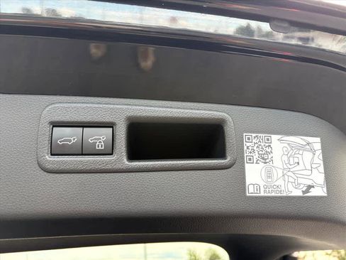 Used 2024 Toyota Venza Nightshade image 30