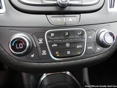 Used 2023 Chevrolet Malibu LT FWD image 19