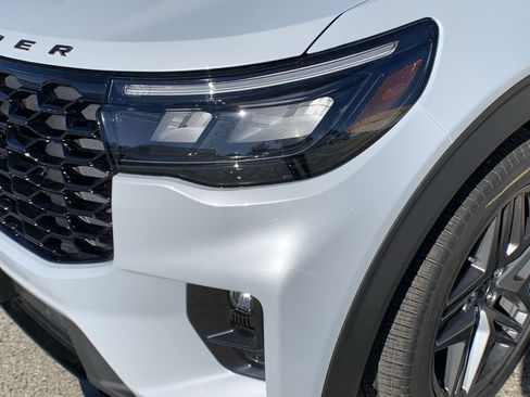 New 2026 Ford Explorer ST-Line w/ ST-Line Street Pack image 11