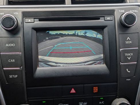 Used 2016 Toyota Camry SE FWD image 19