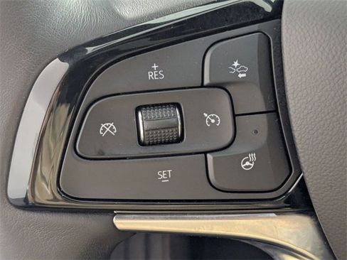 Used 2023 Buick Enclave Avenir w/ Avenir Technology Package image 17