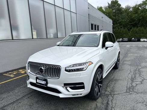 Certified 2023 Volvo XC90 B6 Plus w/ Protection Package AWD/4WD image 4
