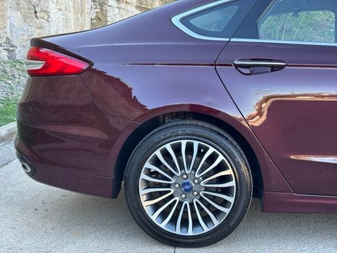Used 2017 Ford Fusion SE AWD/4WD image 12