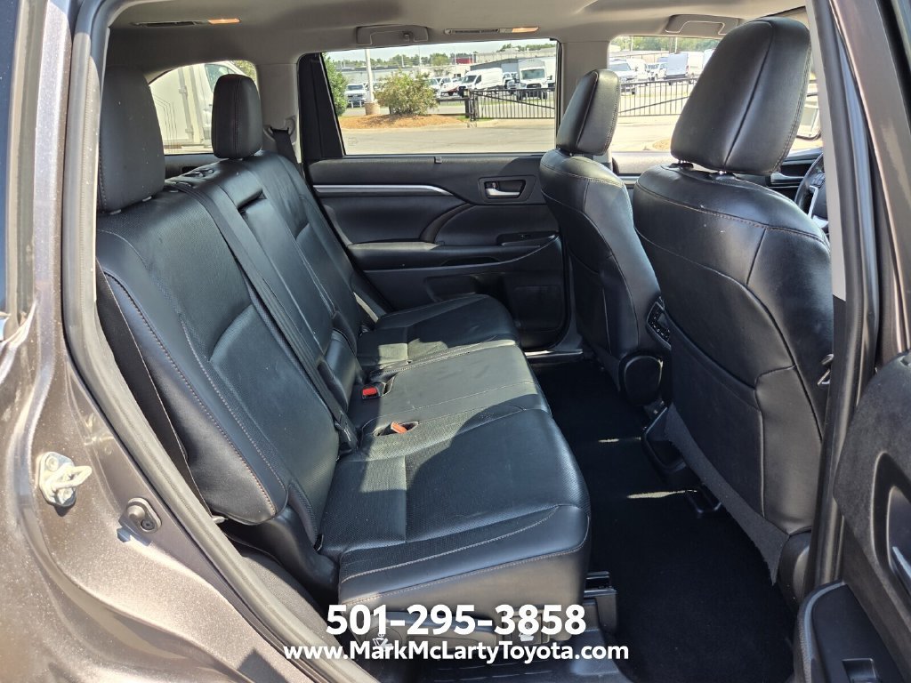 Used 2019 Toyota Highlander Limited FWD image 15