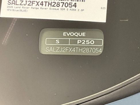 Used 2026 Land Rover Range Rover Evoque S image 31