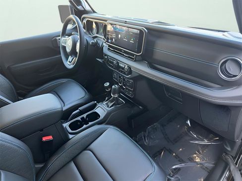 Used 2024 Jeep Wrangler High Altitude image 35