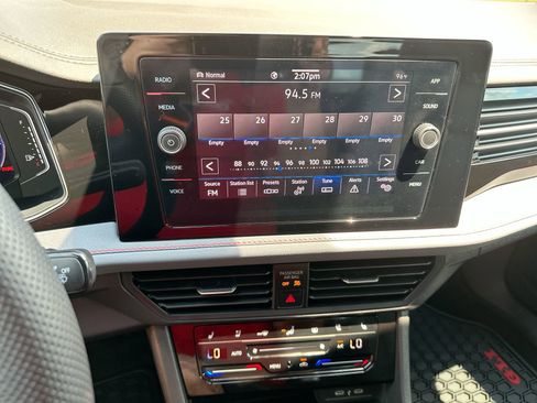 Used 2025 Volkswagen Jetta GLI Autobahn image 16