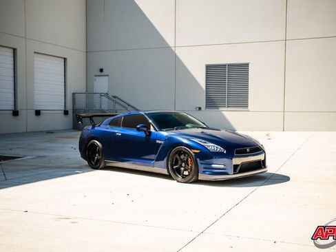 Used 2014 Nissan GT-R Premium AWD/4WD image 49