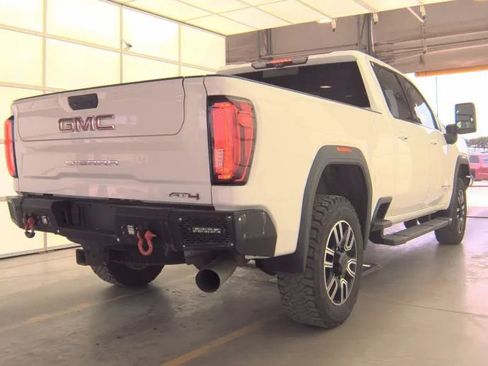 Used 2020 GMC Sierra 2500 AT4 w/ AT4 Premium Package AWD/4WD image 2