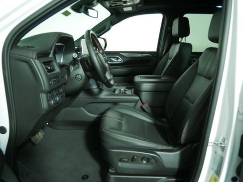 Used 2023 Chevrolet Suburban RST w/ Sport Performance Package AWD/4WD image 20