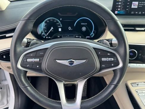 Used 2023 Genesis GV70 3.5T Sport w/ Sport Prestige Package AWD/4WD image 15