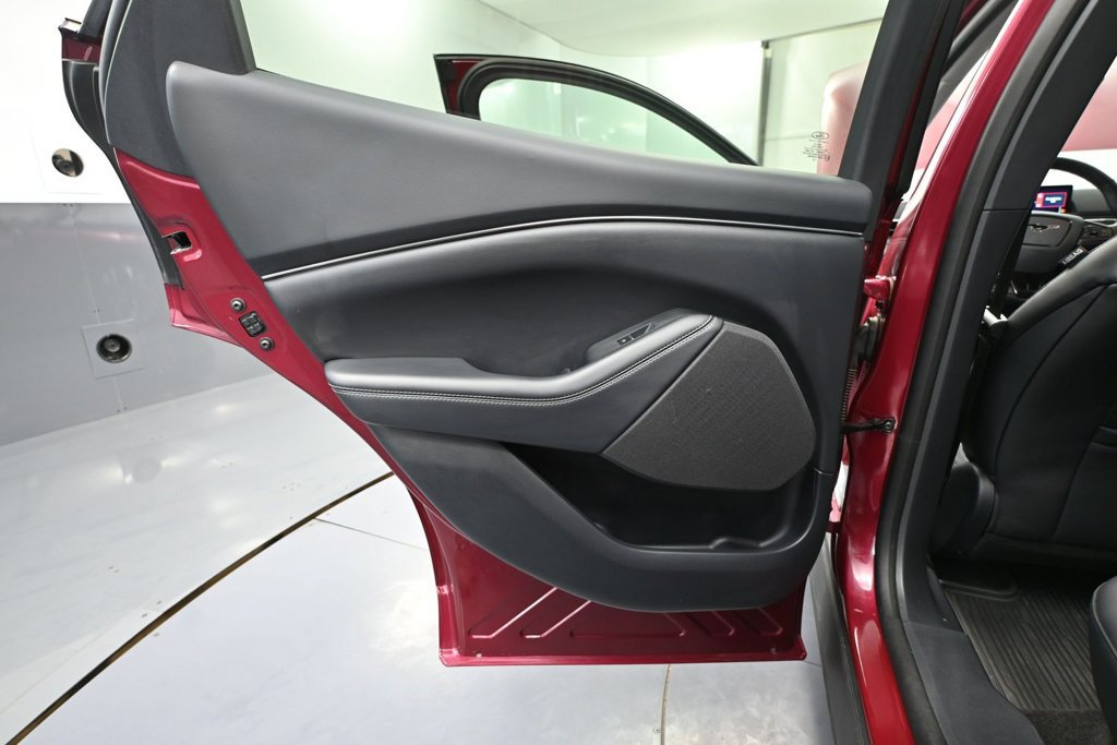 Used 2025 Ford Mustang Mach-E Select w/ Interior Protection Package AWD/4WD image 27