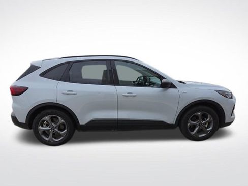 Used 2025 Ford Escape ST-Line FWD image 9