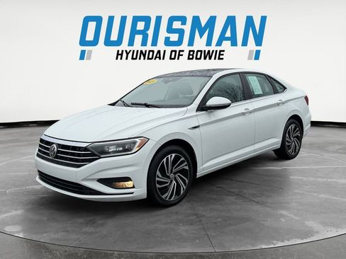 Used 2021 Volkswagen Jetta SEL Premium image 2