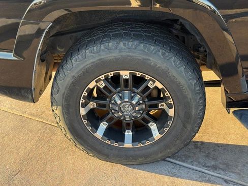 Used 2010 Toyota 4Runner SR5 image 7