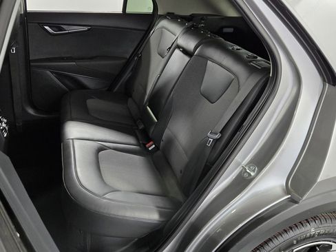 Used 2023 Kia Niro EX image 23