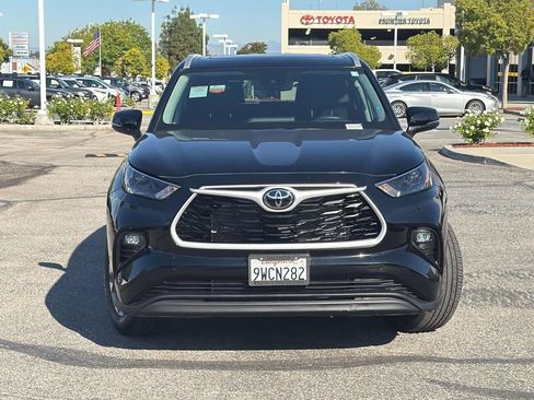 Certified 2026 Toyota Highlander XLE AWD/4WD image 2