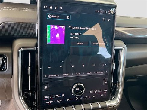 New 2026 GMC Yukon Elevation w/ Elevation Premium Package image 10