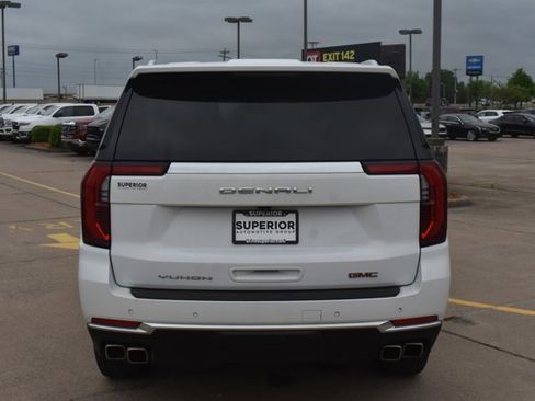 Used 2025 GMC Yukon Denali RWD image 6