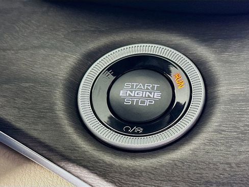 New 2025 Jeep Grand Cherokee Limited image 19