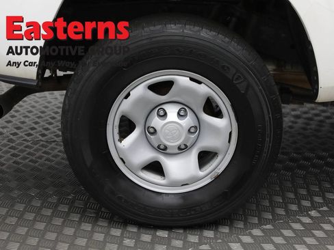 Used 2020 Toyota Tacoma SR RWD image 28