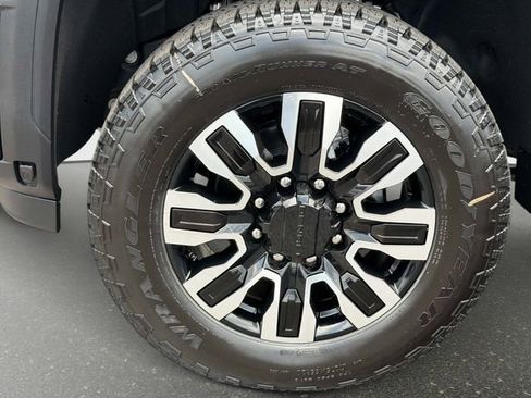 New 2026 GMC Sierra 2500 Denali Ultimate AWD/4WD image 10