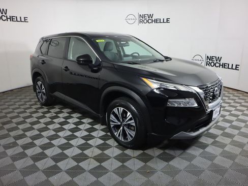 Used 2022 Nissan Rogue SV AWD/4WD image 4