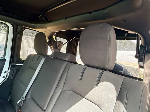 Used 2023 Jeep Wrangler Unlimited w/ 8.4" Radio Group image 29