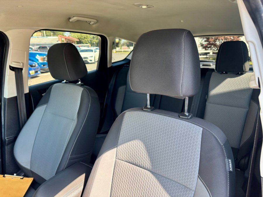 Used 2017 Ford C-MAX SE FWD image 16