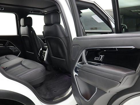 Used 2024 Land Rover Range Rover SE AWD/4WD image 33