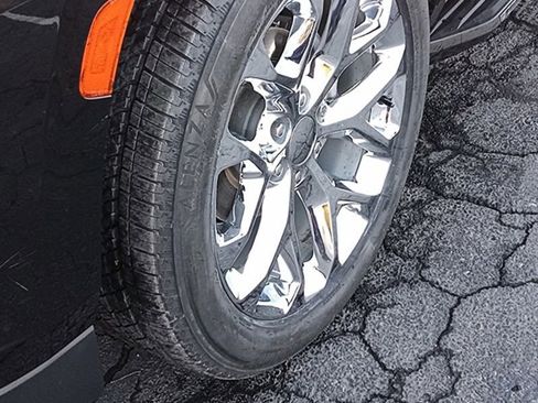 Used 2023 Chevrolet Tahoe Premier image 7