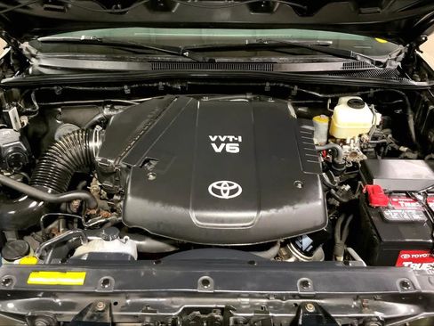Used 2012 Toyota Tacoma 4x4 Double Cab w/ TRD Off-Road Pkg image 31
