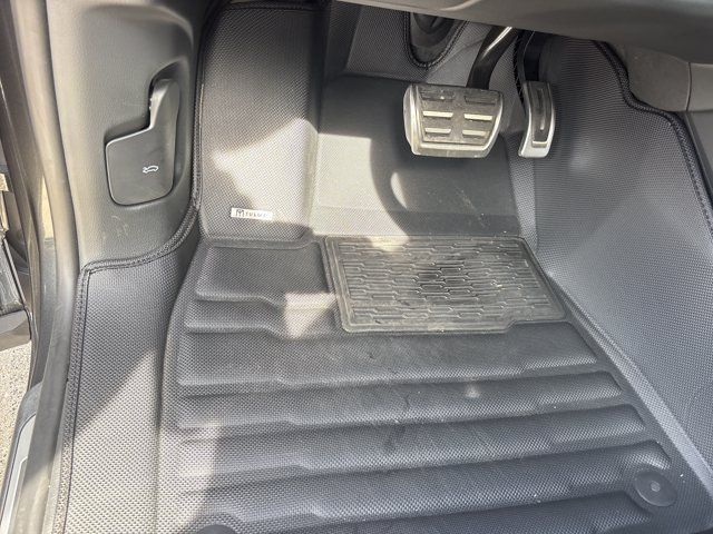 Used 2022 Audi SQ8 Prestige AWD/4WD image 30