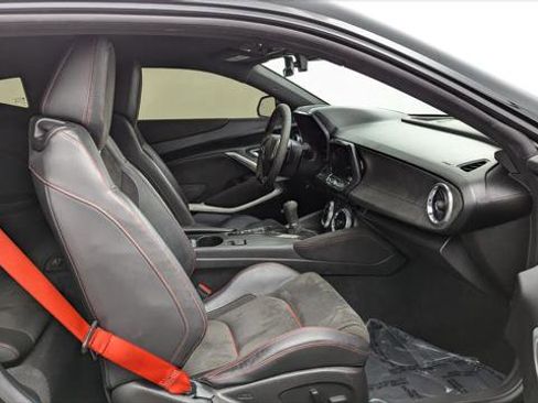 Used 2017 Chevrolet Camaro ZL1 image 18