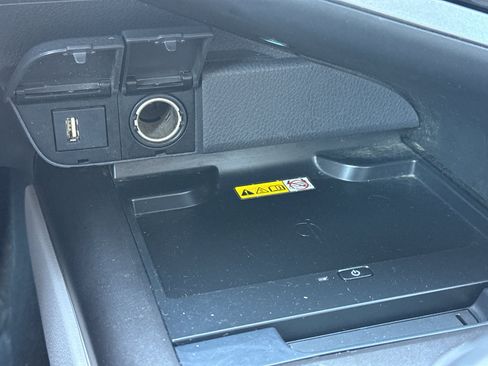 Used 2022 Toyota Camry XSE FWD image 25