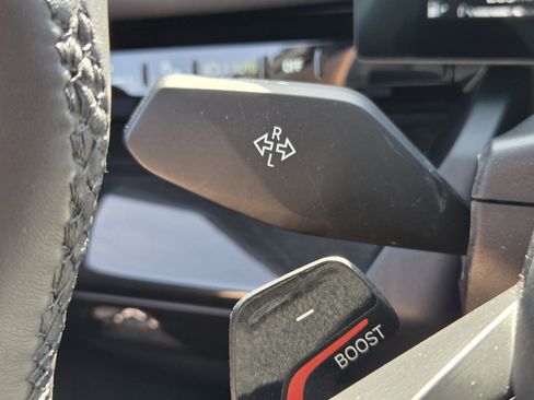 Used 2026 BMW 530i w/ M Sport Package image 29