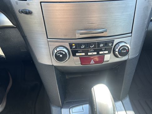 Used 2014 Subaru Outback 2.5i Premium w/ Accessory Value Package (OYS) image 26