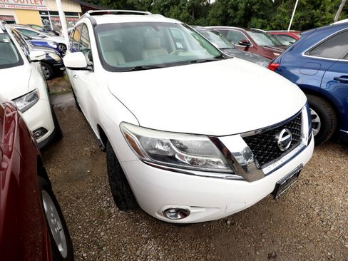 Used 2013 Nissan Pathfinder SL w/ Trailer Tow Pkg image 4